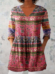 Women's Pellis Pattern V-neck Top