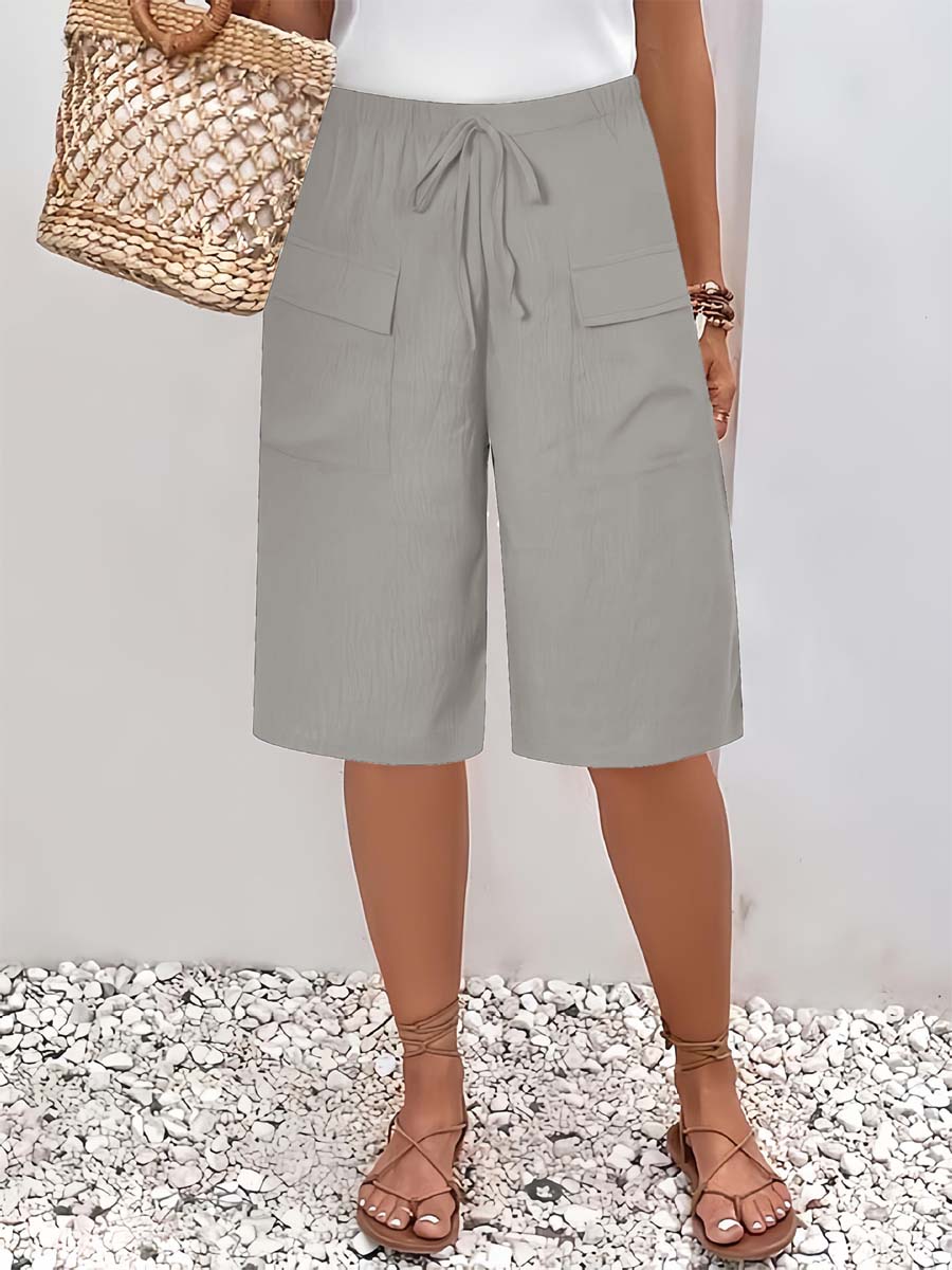 Women's Solid Color Casual Loose Stylish Pockets Shorts